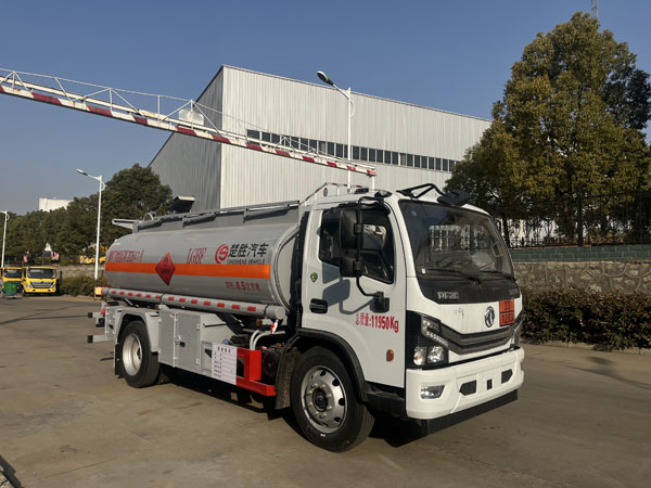 楚胜牌CSC5125GYY6A运油车