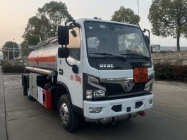 运油车