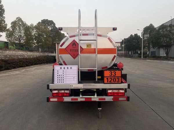 东风股份多利卡D6 CSC5075GYY6A运油车公告图片