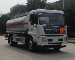 运油车
