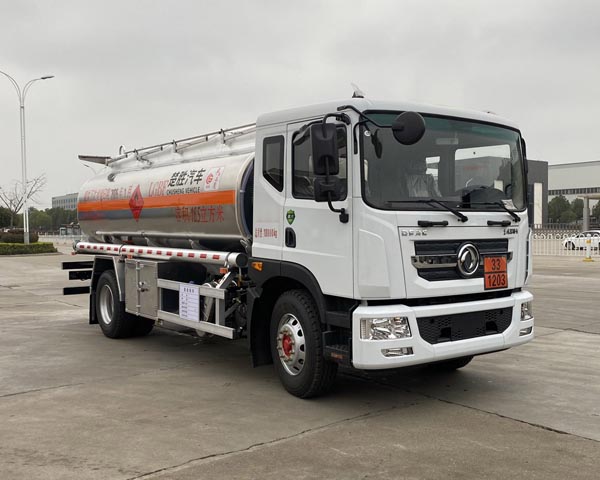 楚胜牌CSC5185GYYL6铝合金运油车