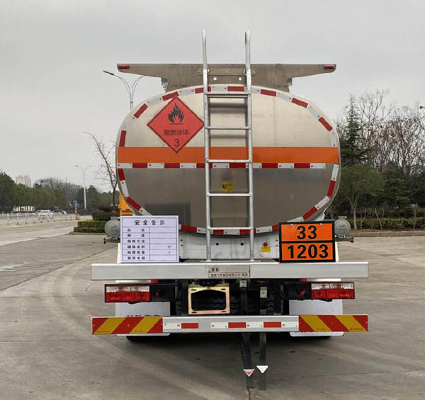 楚勝牌CSC5185GYYL6鋁合金運(yùn)油車公告圖片