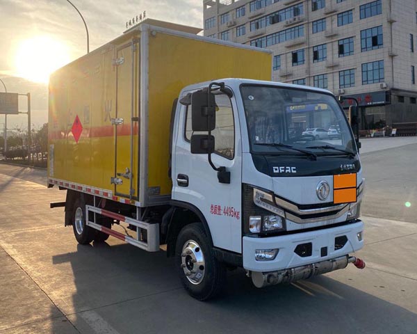 楚胜牌CSC5041XRQ6易燃气体厢式运输车