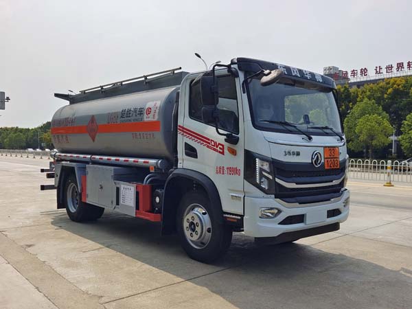 楚胜牌CSC5126GYYEH6运油车