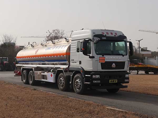 凌宇牌CLY5321GYYE2铝合金运油车