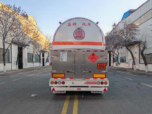 昌骅牌HCH9405GDY低温液体运输半挂车公告图片