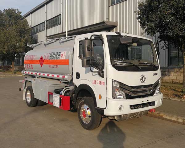 楚胜牌CSC5075GYY6运油车