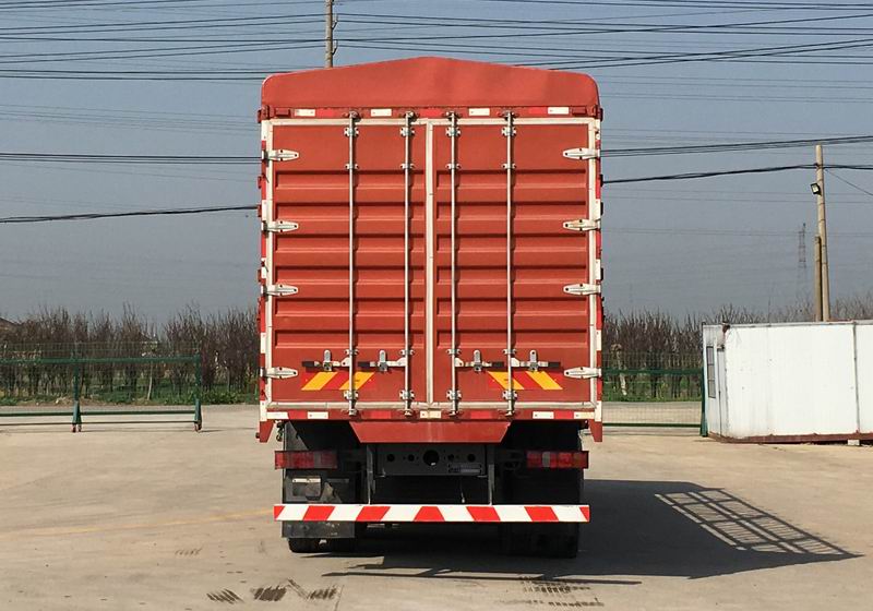 汕德卡牌ZZ5326CCYV466HF1K倉柵式運(yùn)輸車公告圖片