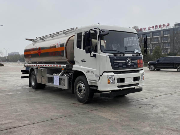 楚胜牌CSC5180GYYLD6A铝合金运油车