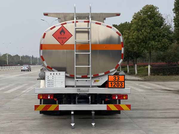 楚勝牌CSC5180GYYLD6A鋁合金運(yùn)油車(chē)公告圖片