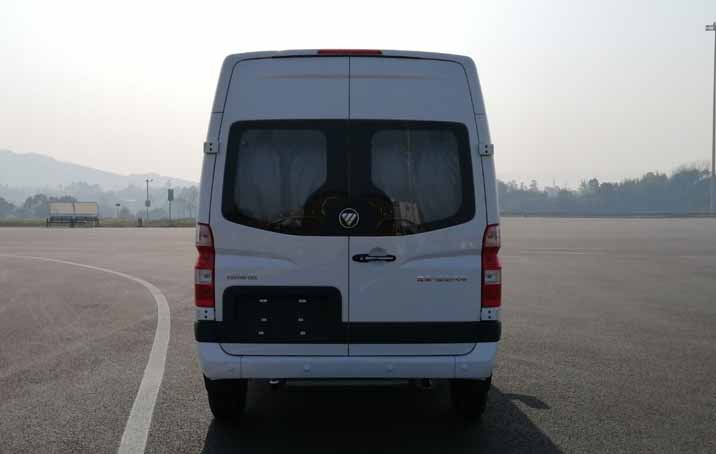 轻型客车图片