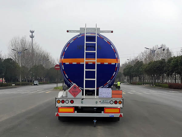 铝合金易燃液体罐式运输半挂车图片