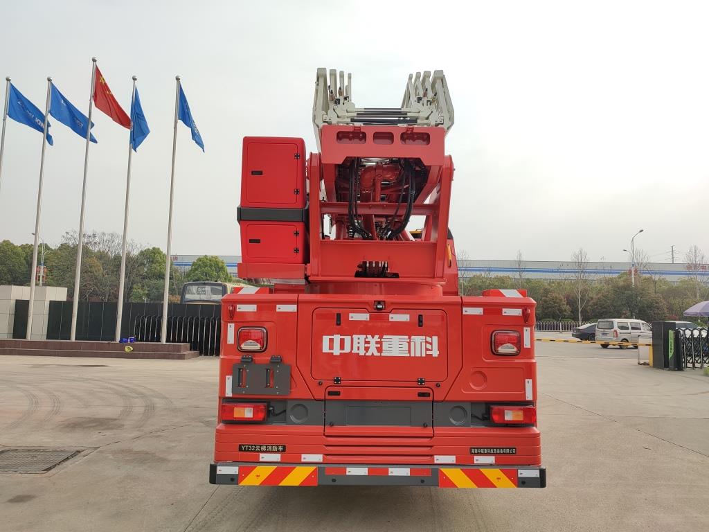 云梯消防车图片