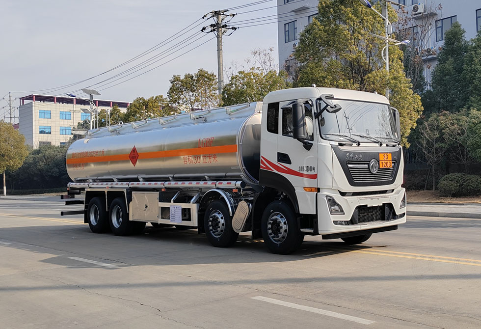 专威牌HTW5322GYYLDQ6铝合金运油车