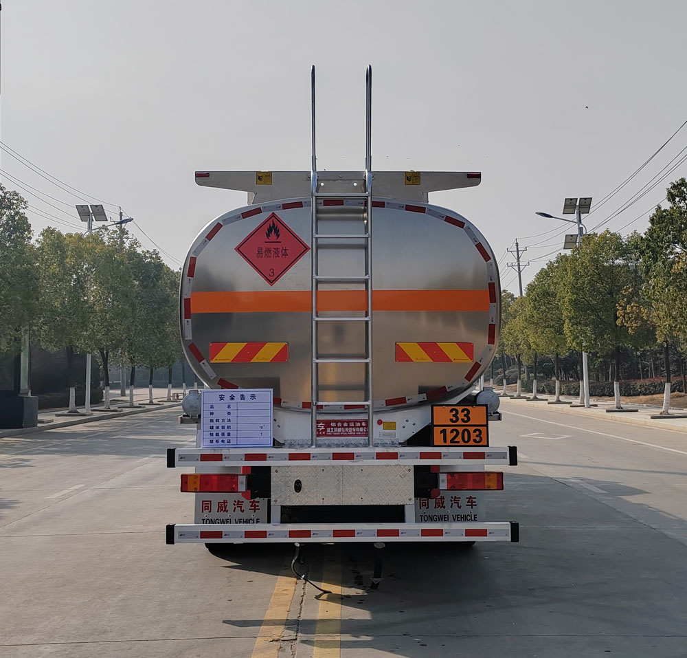 專(zhuān)威牌HTW5322GYYLDQ6鋁合金運(yùn)油車(chē)公告圖片