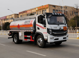 运油车