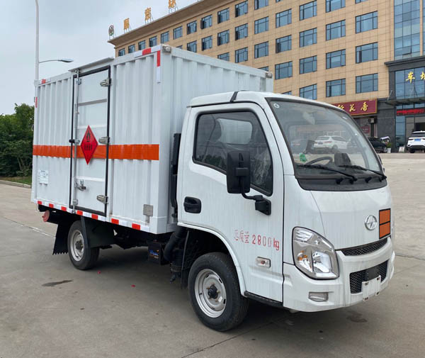 楚勝牌CSC5031XRYSH6易燃液體廂式運(yùn)輸車(chē)