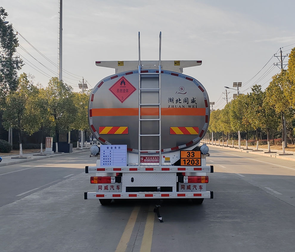 專威牌HTW5322GYYLCAQ6鋁合金運(yùn)油車公告圖片