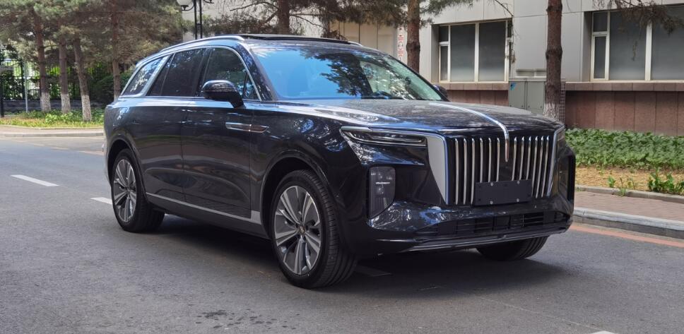 红旗牌5.2米6座纯电动多用途乘用车(CA6520H0EVXK)