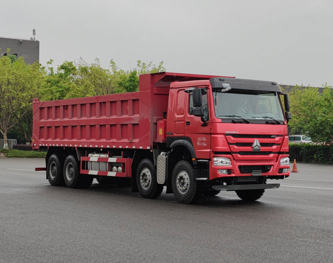 豪沃牌 404马力 前四后八 自卸汽车(ZZ3317V4467F1)