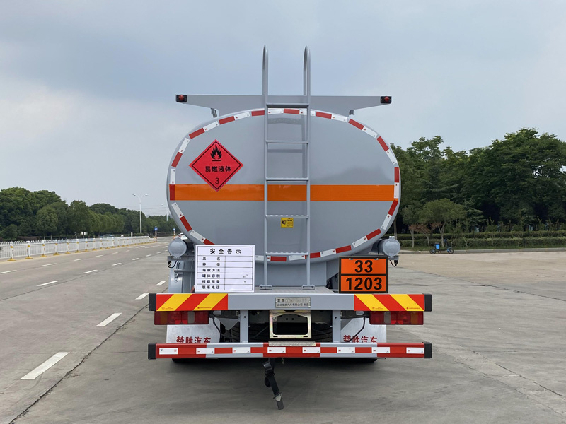 楚勝牌CSC5266GYYZK6運(yùn)油車公告圖片