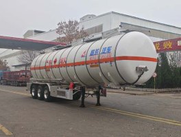 易燃液体罐式运输半挂车