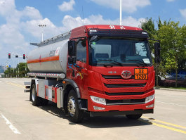 运油车