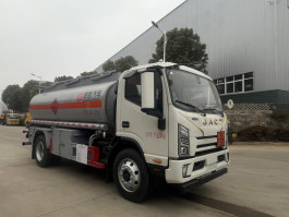 运油车