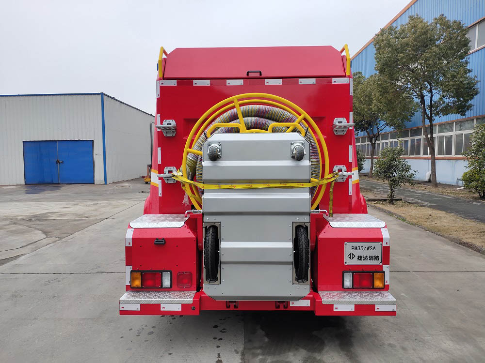 捷達消防牌SJD5100GXFPM35/WSA泡沫消防車公告圖片