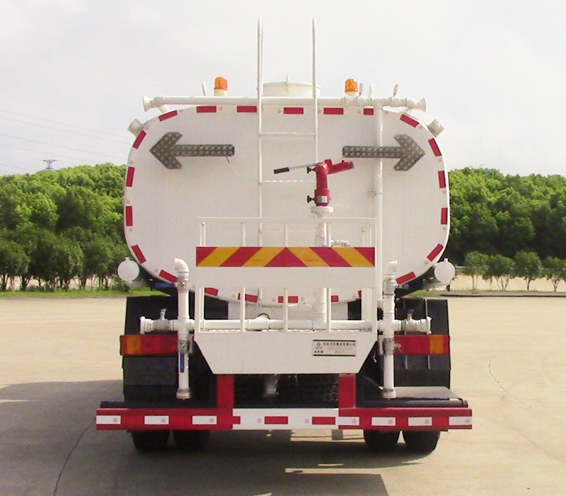 東風(fēng)牌EQ5180GSSL6D灑水車公告圖片