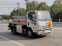 运油车