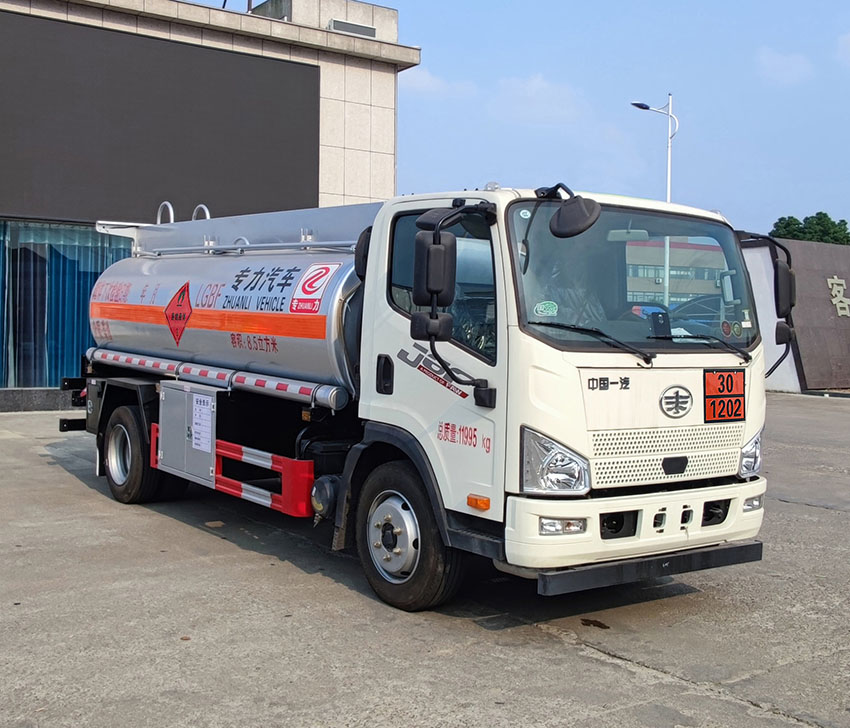 专力牌ZLC5120GYYCC6运油车