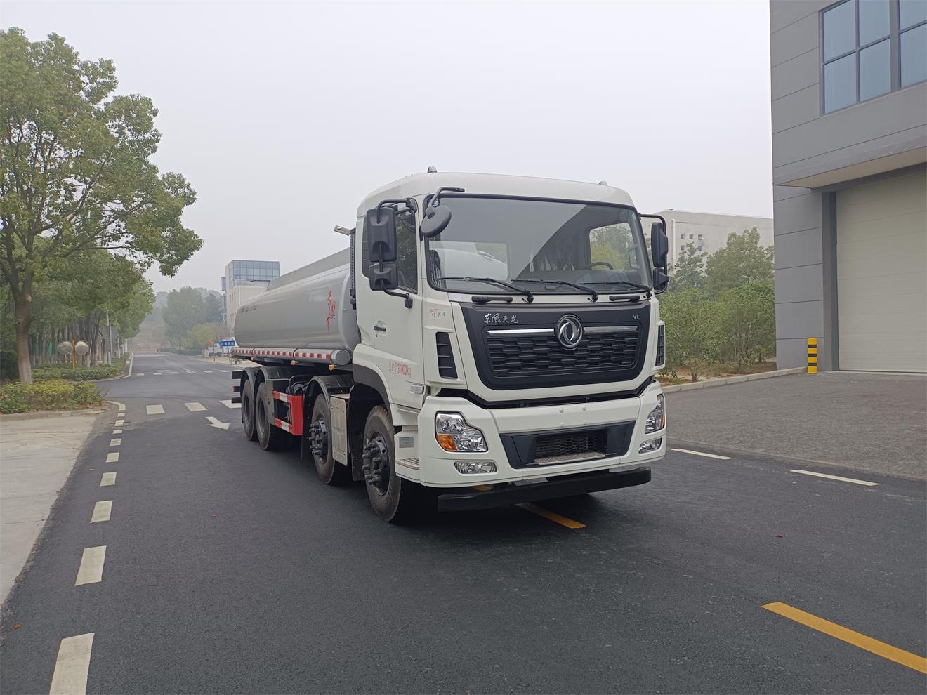 DFZ5310GSYA9型食用油运输车图片