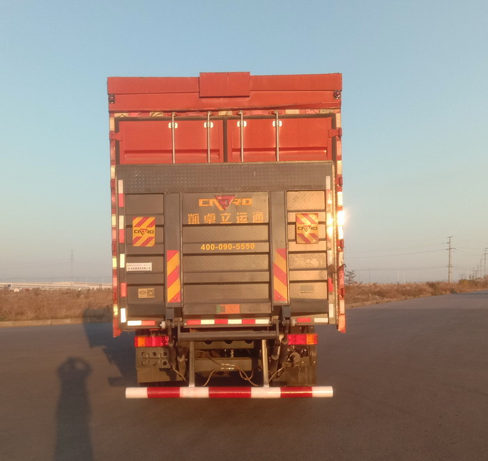 翼開啟廂式車圖片