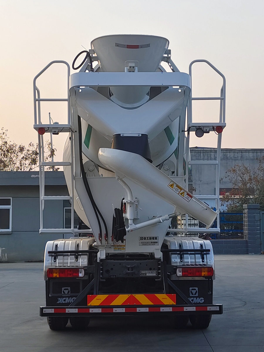 徐工牌XZS5318GJBC1Z5混凝土攪拌運輸車公告圖片