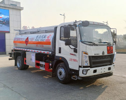 运油车