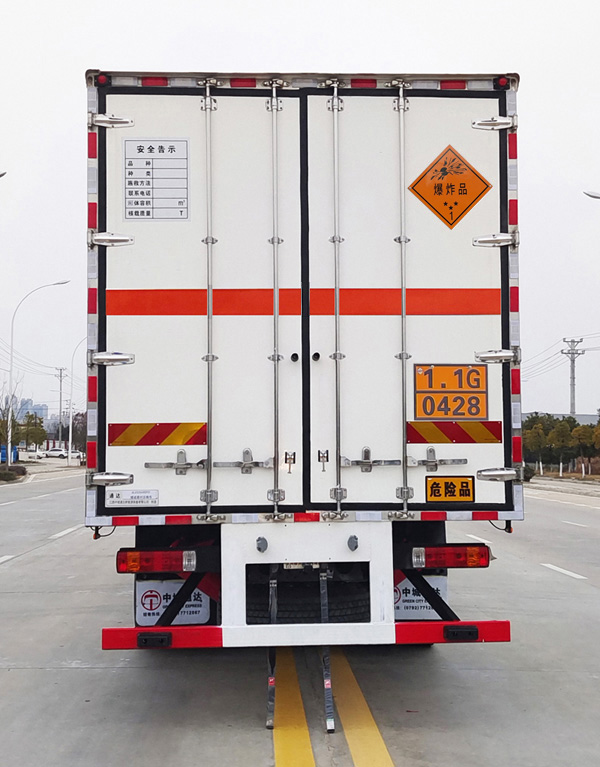 中城通達(dá)牌CLE5256XQYC1爆破器材運(yùn)輸車公告圖片