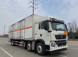 爆破器材运输车