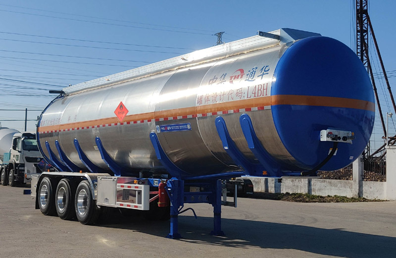 通华牌11.8米34.1吨3轴铝合金易燃液体罐式运输半挂车(THT9401GRYDY44A)