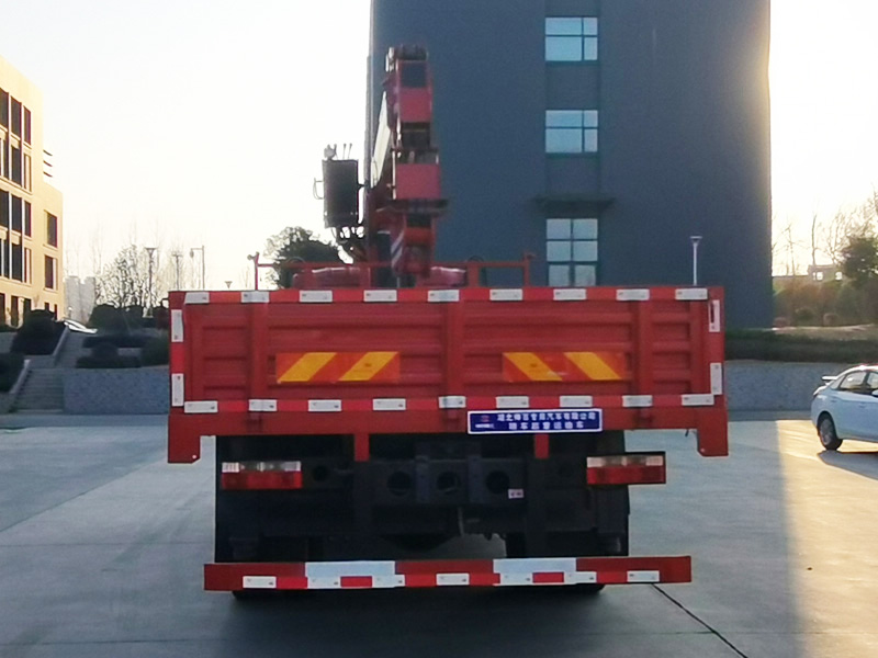 神百重工牌ABC5181JSQE6隨車起重運輸車公告圖片