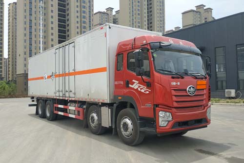 SFZ5320XZWCAJK6型杂项危险物品厢式运输车图片