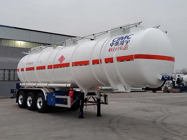 凌宇牌11.8米33.2吨3轴易燃液体罐式运输半挂车(CLY9405GRY44)