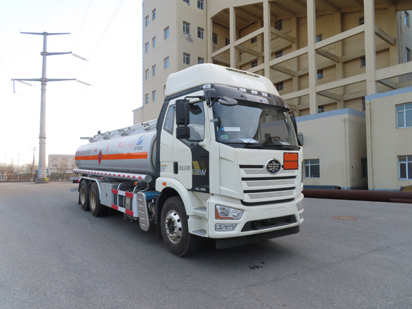 陆平机器牌LPC5265GYYC6运油车