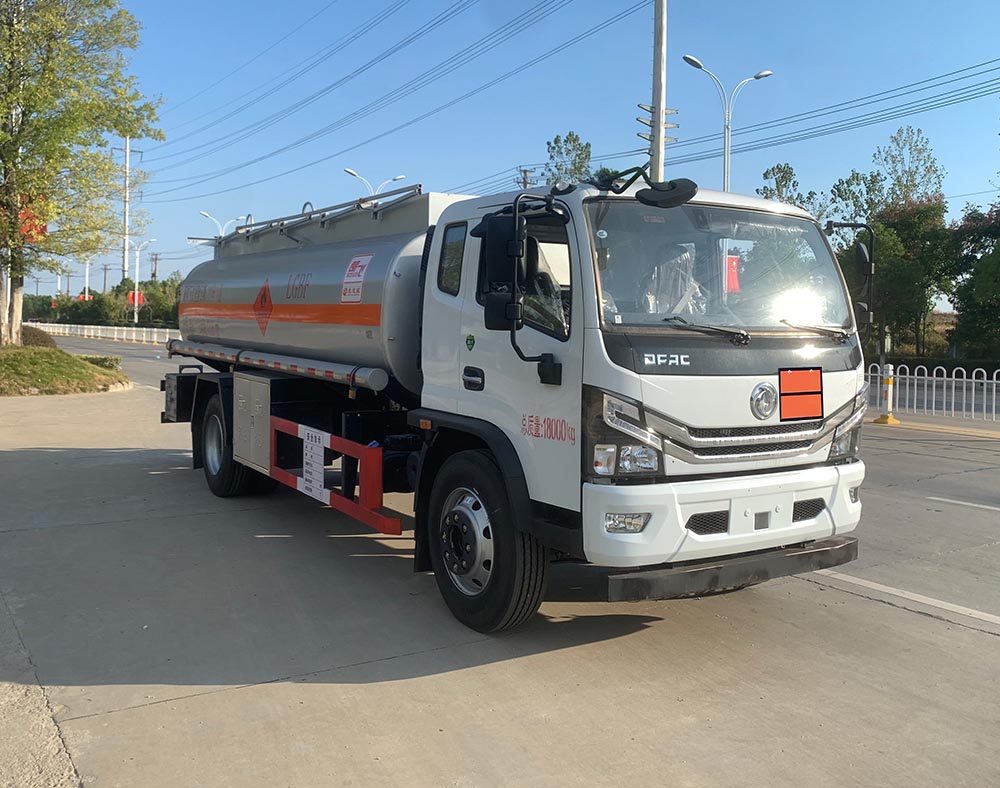 楚飞牌CLQ5182GYY6E运油车