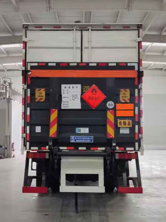 程力威牌CLW5260XRYDDP易燃液體廂式運輸車公告圖片