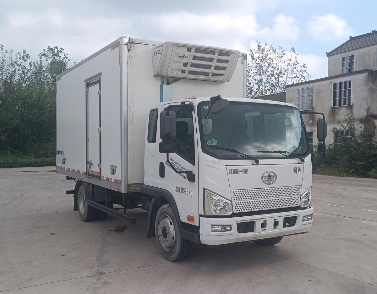 解放牌CA5120XLCP40K46L3E6A84冷藏车公告图片