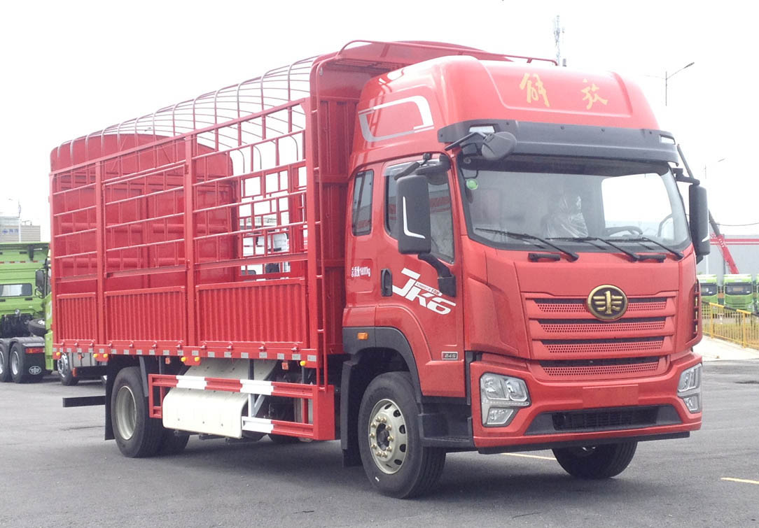 解放牌CA5180CCYP28K8L2NE6A90仓栅式运输车