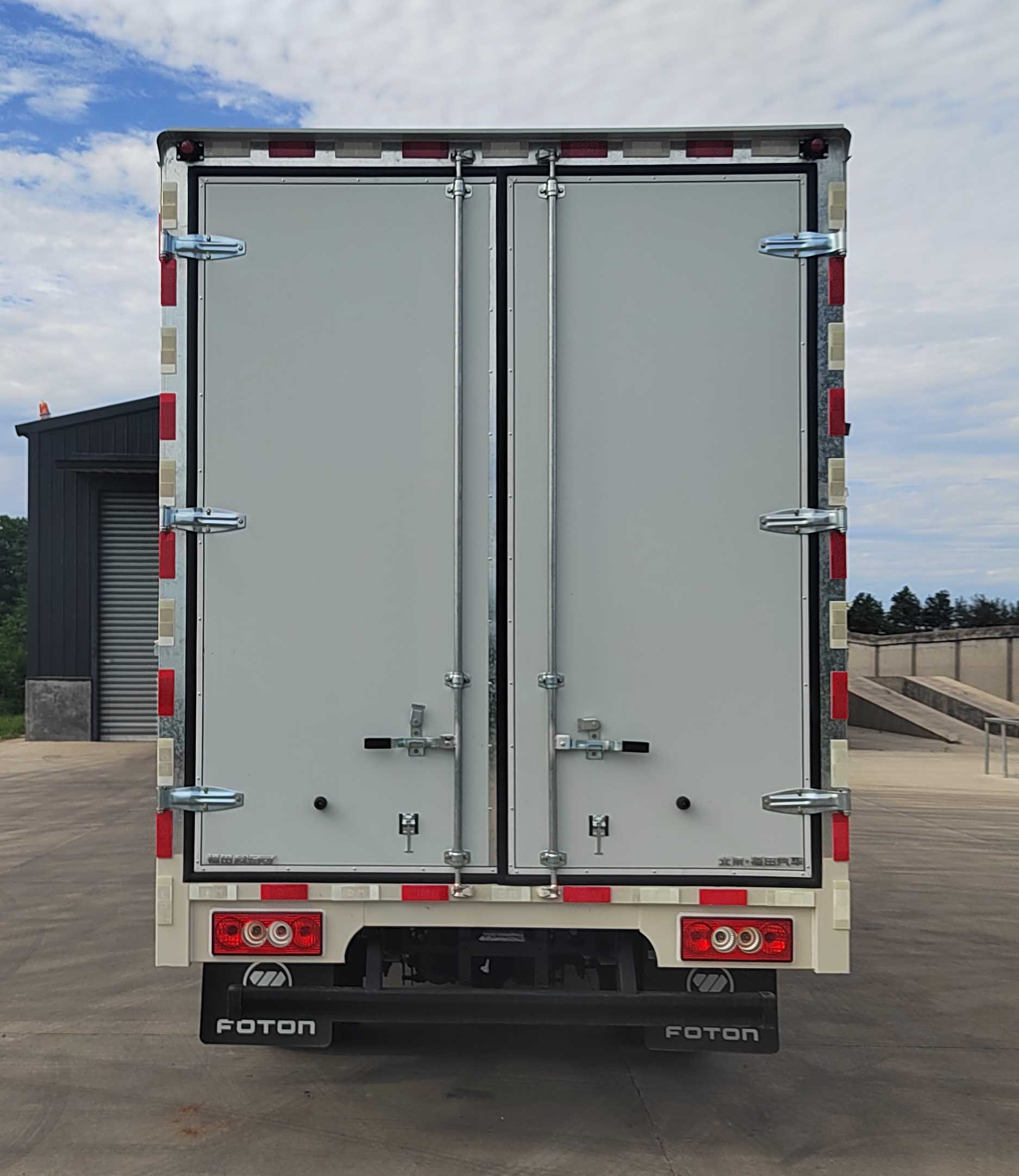 福田牌BJ5044XYK-4A翼開啟廂式車公告圖片