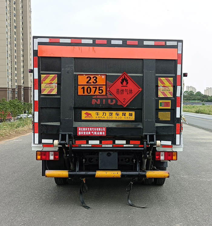 顺风智造牌SFZ5045TQPS6气瓶运输车公告图片