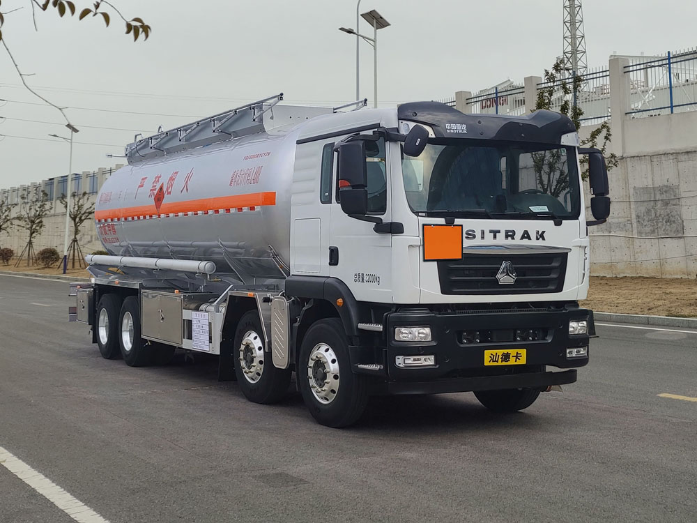 YQ5320GRYCYZN 永强牌易燃液体罐式运输车图片